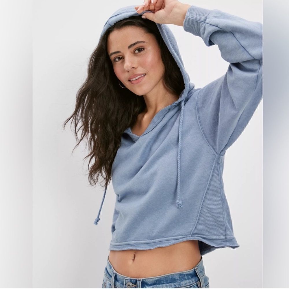 American Eagle Blue V Neck Crop Hoodie